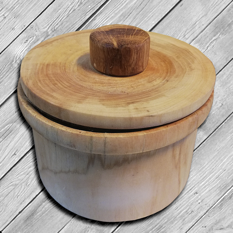 Dose mit Deckel #8 aus Lindenholz